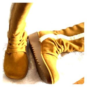 BRAND NEW MIA Aspen Suede Faux Sherpa Boots